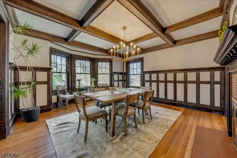 $1,995,000 | 39 Oakview Avenue, Maplewood, NJ 07040