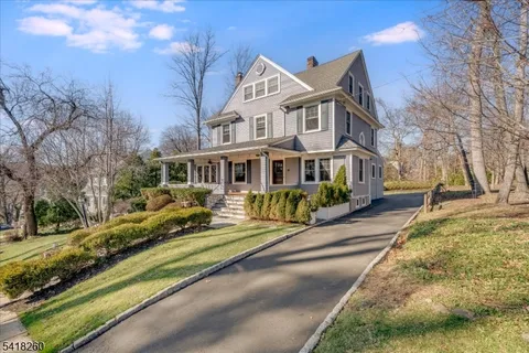 $1,995,000 | 39 Oakview Avenue, Maplewood, NJ 07040