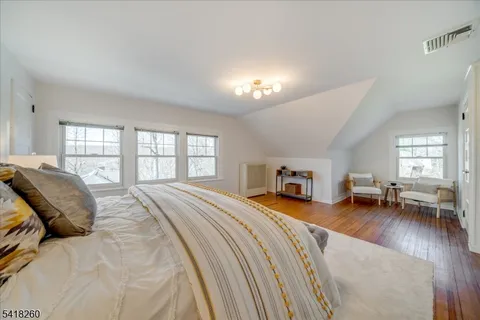 $1,995,000 | 39 Oakview Avenue, Maplewood, NJ 07040