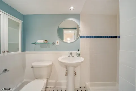 $1,995,000 | 39 Oakview Avenue, Maplewood, NJ 07040