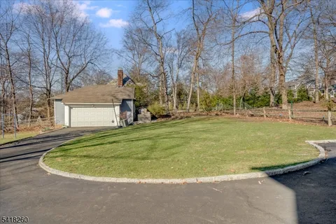 $1,995,000 | 39 Oakview Avenue, Maplewood, NJ 07040