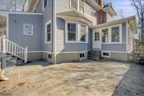 $1,995,000 | 39 Oakview Avenue, Maplewood, NJ 07040