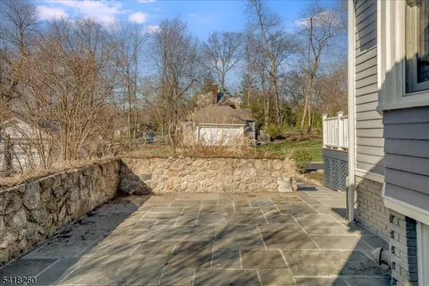 $1,995,000 | 39 Oakview Avenue, Maplewood, NJ 07040
