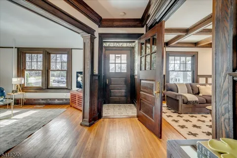 $1,995,000 | 39 Oakview Avenue, Maplewood, NJ 07040