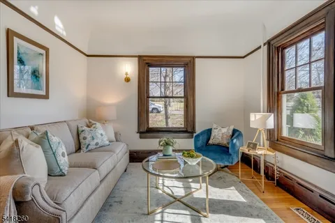 $1,995,000 | 39 Oakview Avenue, Maplewood, NJ 07040