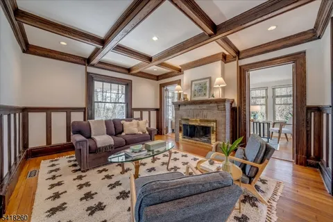 $1,995,000 | 39 Oakview Avenue, Maplewood, NJ 07040
