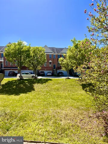 $3,350 | 25205 Larks Terrace, Chantilly, VA 20152