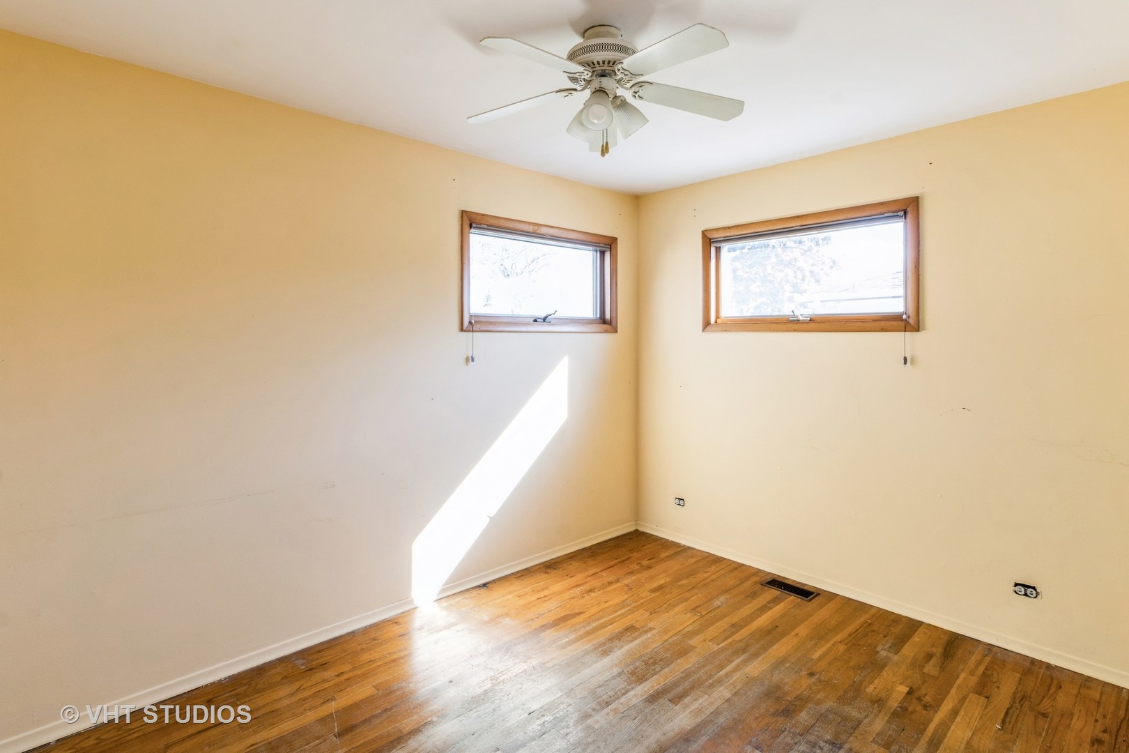 75 Carthage Lane Hoffman Estates, IL 60169 - Photo 28 of 33 a view of empty room with wooden floor