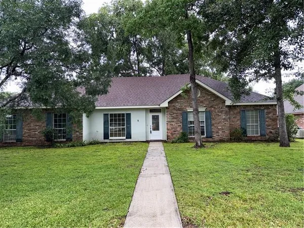 $2,200 | 385 Sioux Drive, Abita Springs, LA 70420
