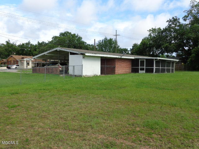 317 Debuys Road Gulfport, MS 39507 - Photo 6 of 24 004