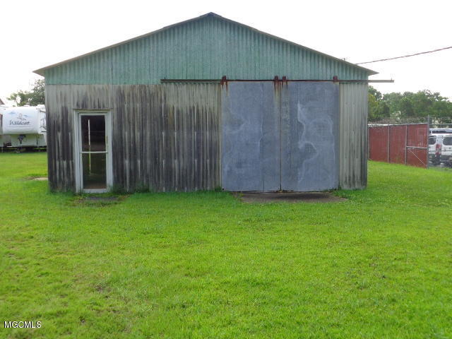 317 Debuys Road Gulfport, MS 39507 - Photo 8 of 24 006
