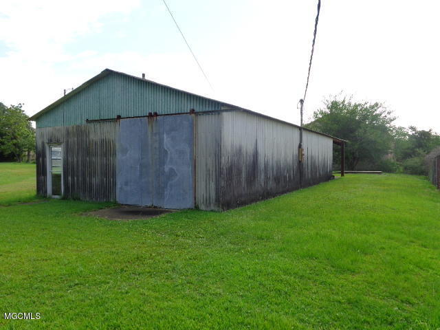 317 Debuys Road Gulfport, MS 39507 - Photo 9 of 24 007