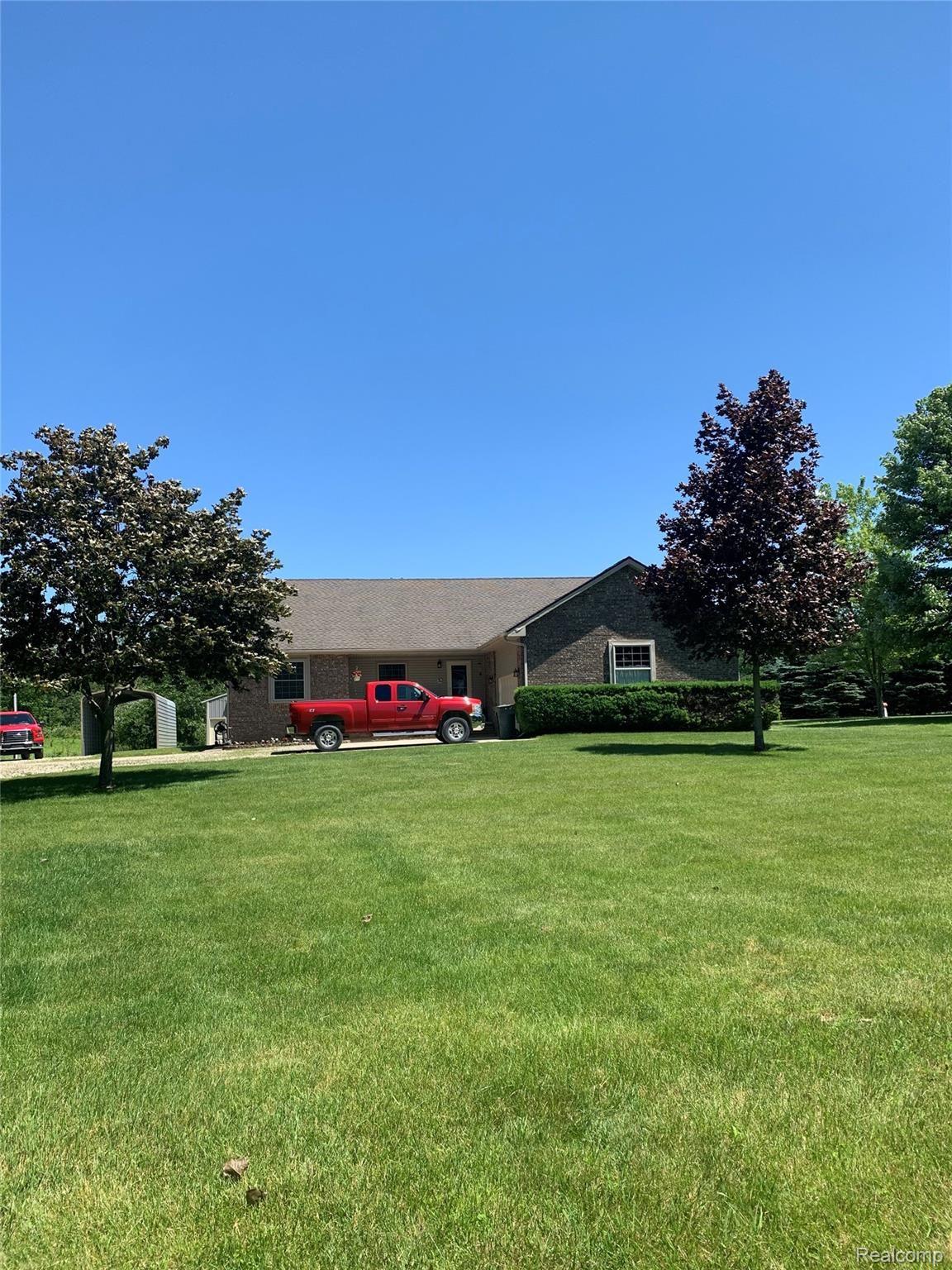 6022 Ewalt Road Imlay City, MI 48444 - Photo 2 of 27 IMG_1366(1).jpg