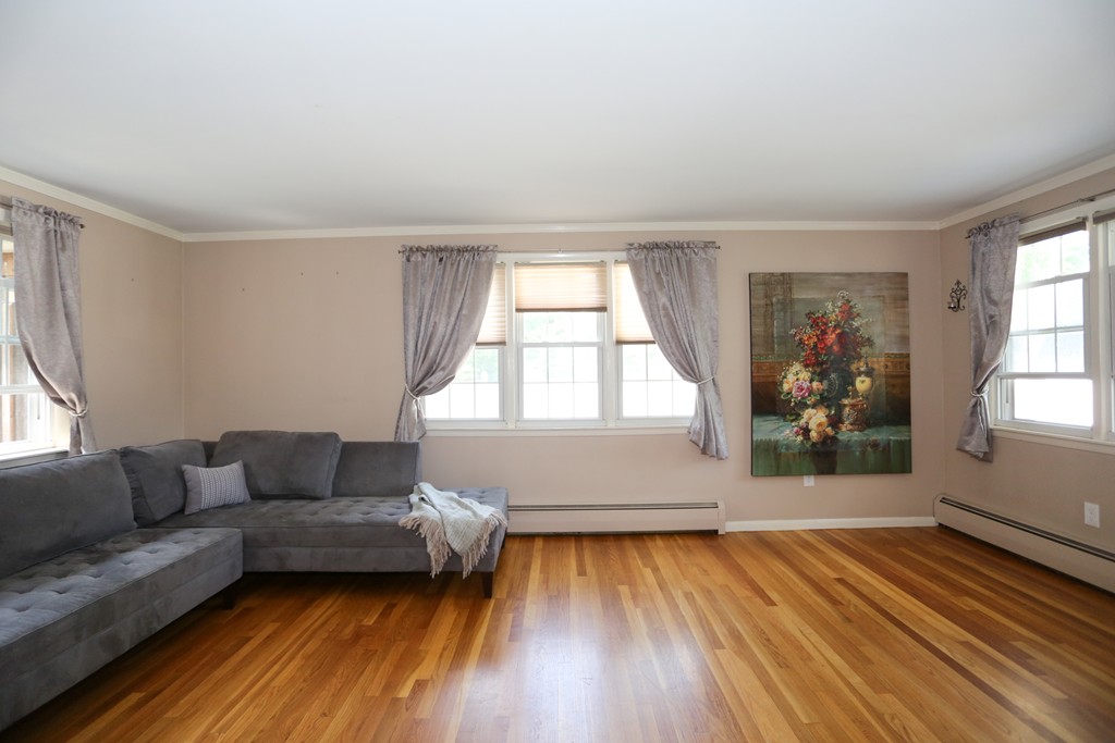 58 Rice Avenue Northborough, MA 01532 - Photo 4 of 19 Gallery Image 4