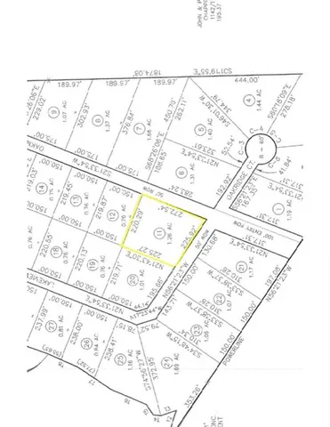 a black and white photo of a living room