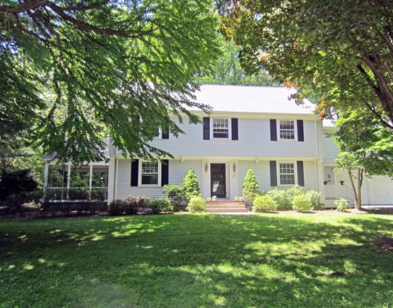 29 Bristol Road Wellesley, MA 02481 - Photo 1 of 21
