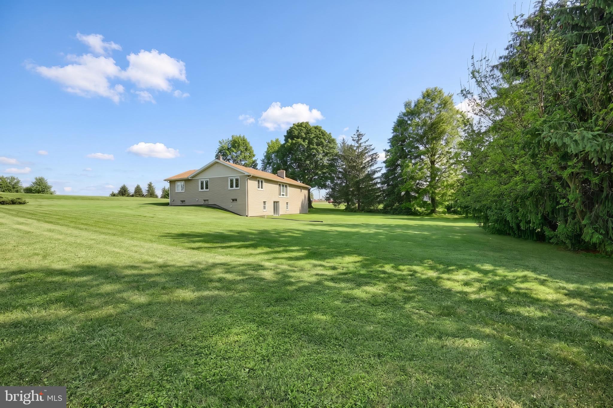 2071 Palomino Road Dover, PA 17315 - Photo 8 of 30