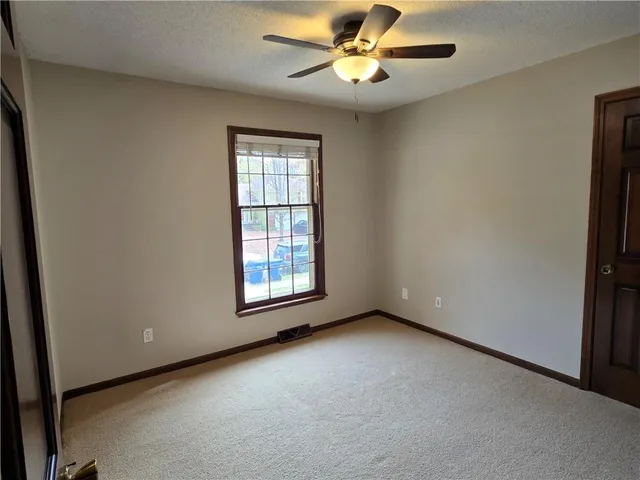 $304,000 | 1805 Southwest 14th Street, Blue Springs, MO 64015