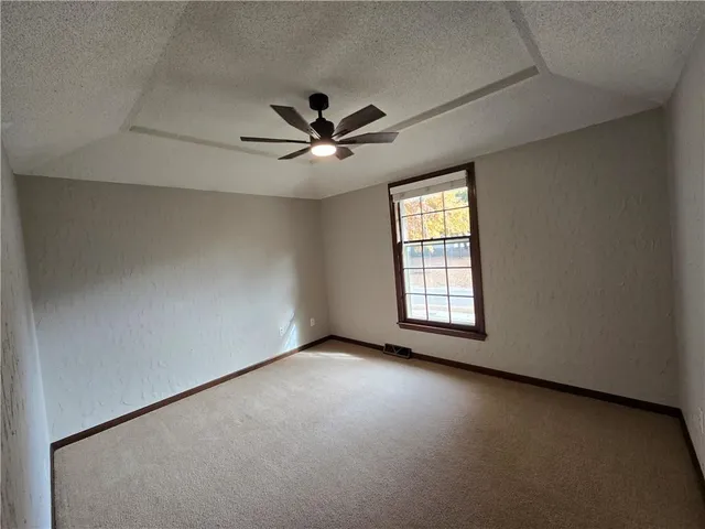 $304,000 | 1805 Southwest 14th Street, Blue Springs, MO 64015