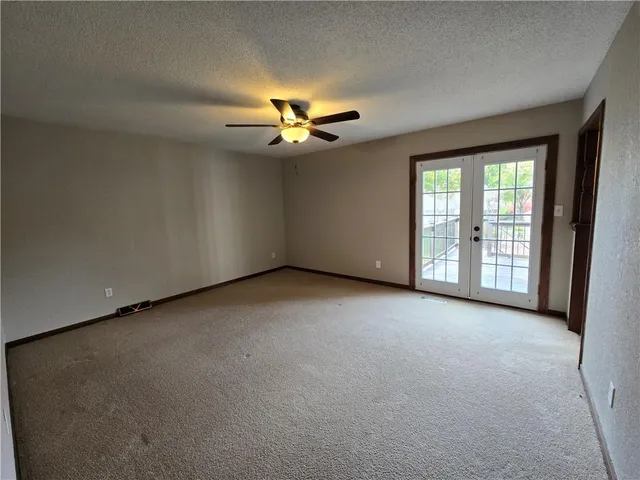 $304,000 | 1805 Southwest 14th Street, Blue Springs, MO 64015