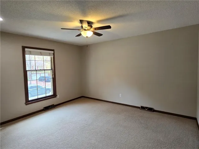 $304,000 | 1805 Southwest 14th Street, Blue Springs, MO 64015