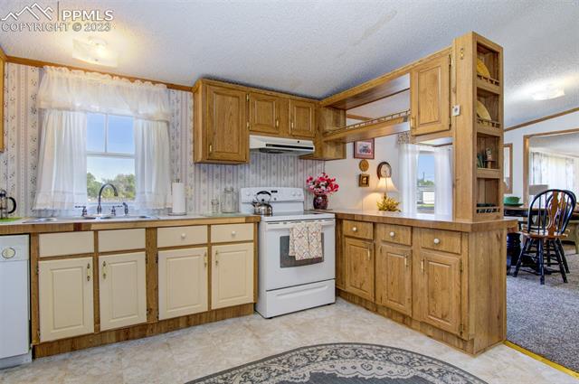 30585 Hillside Road Pueblo, CO 81006 - Photo 9 of 28 Gallery Image 9