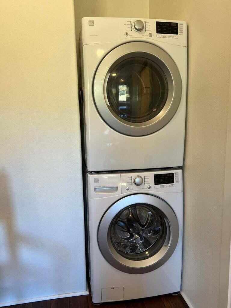 4670 Pennell Road, Unit B Santa Barbara, CA 93111 - Photo 9 of 10 Washer/Dryer