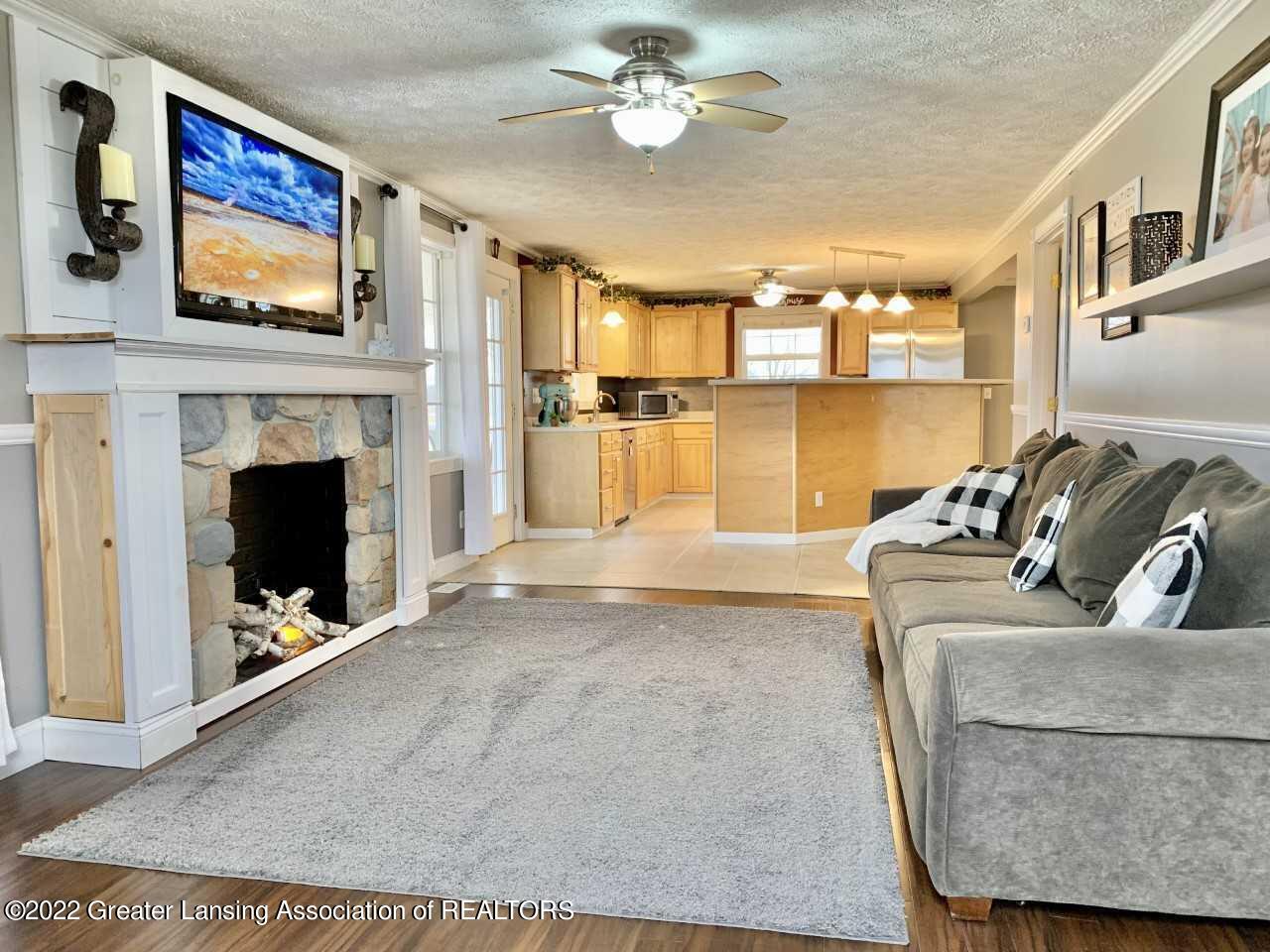 5568 South Baldwin Road Ithaca, MI 48847 - Photo 7 of 60 Family Room