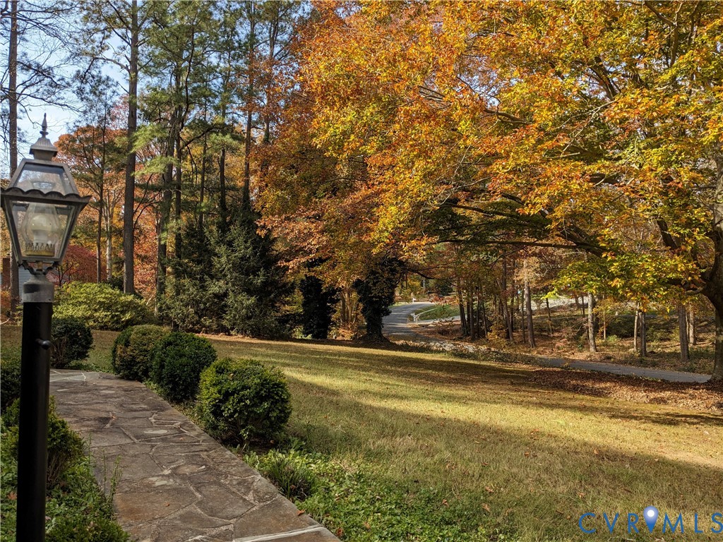 2121 Camborne Road Chesterfield, VA 23236 - Photo 3 of 46 Gallery Image 3