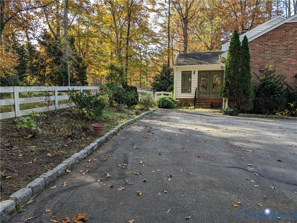 2121 Camborne Road Chesterfield, VA 23236 - Photo 37 of 46 Gallery Image 37