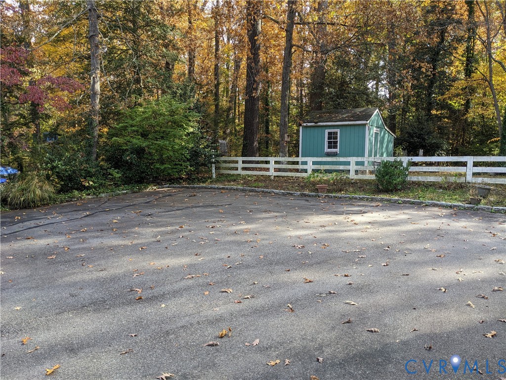 2121 Camborne Road Chesterfield, VA 23236 - Photo 38 of 46 Gallery Image 38