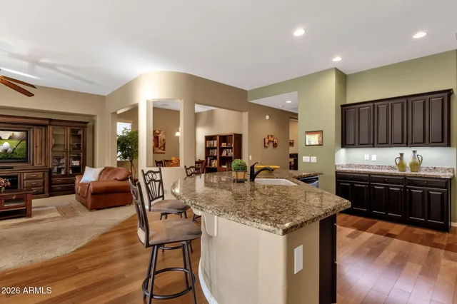 $575,000 | 4521 East Carob Drive, Gilbert, AZ 85298