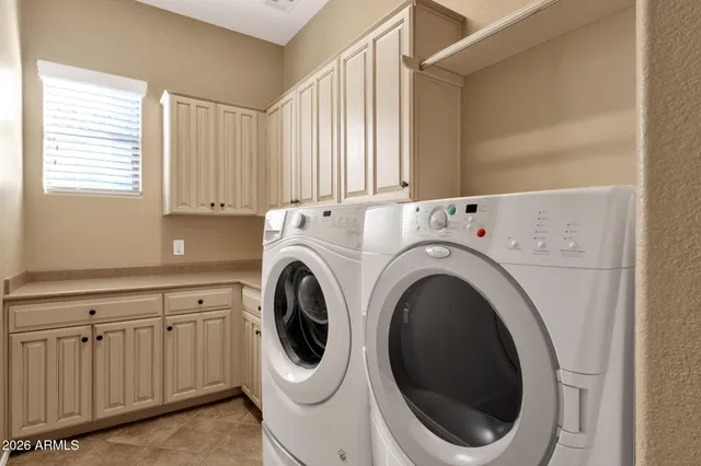 $575,000 | 4521 East Carob Drive, Gilbert, AZ 85298