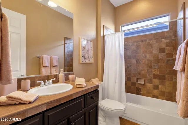 $575,000 | 4521 East Carob Drive, Gilbert, AZ 85298