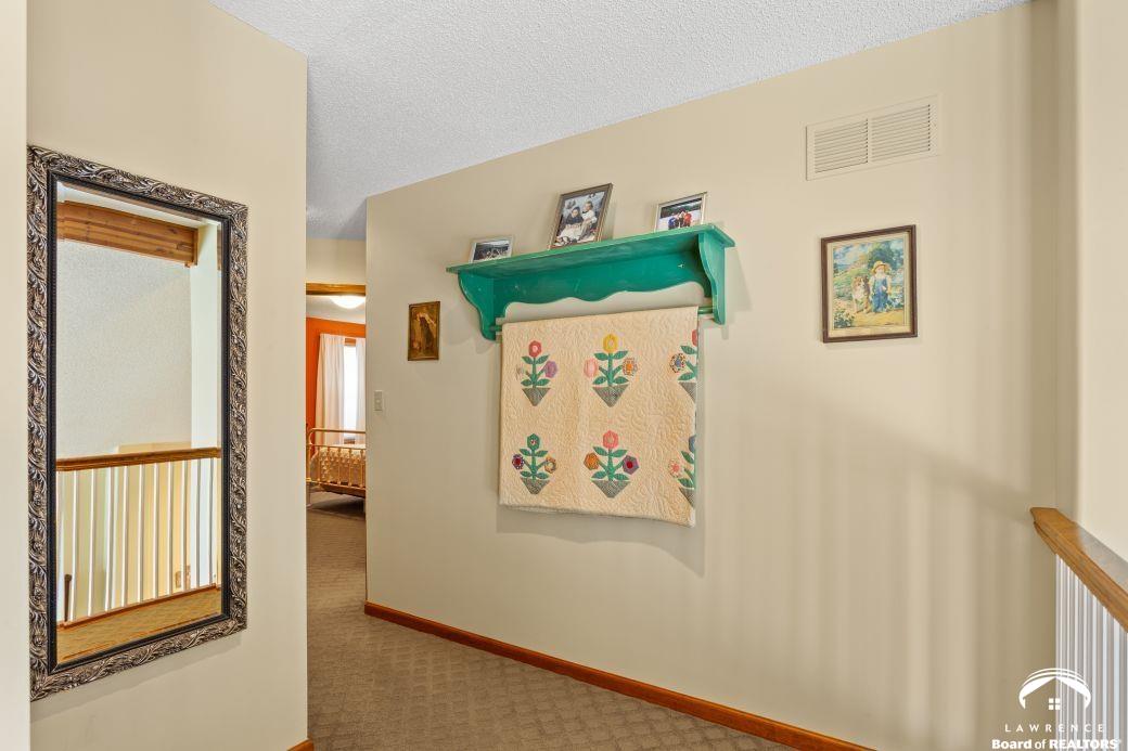 3308 Southeast Peck Road Topeka, KS 66605 - Photo 16 of 32