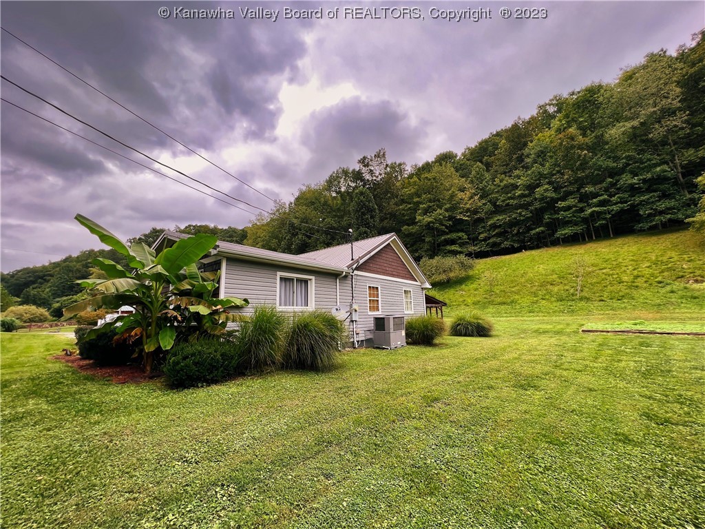 790 Narrow Branch Road Elkview, WV 25071 - Photo 31 of 39 Gallery Image 31