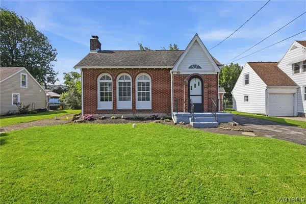 $279,900 | 80 Linwood Avenue, Tonawanda, NY 14150