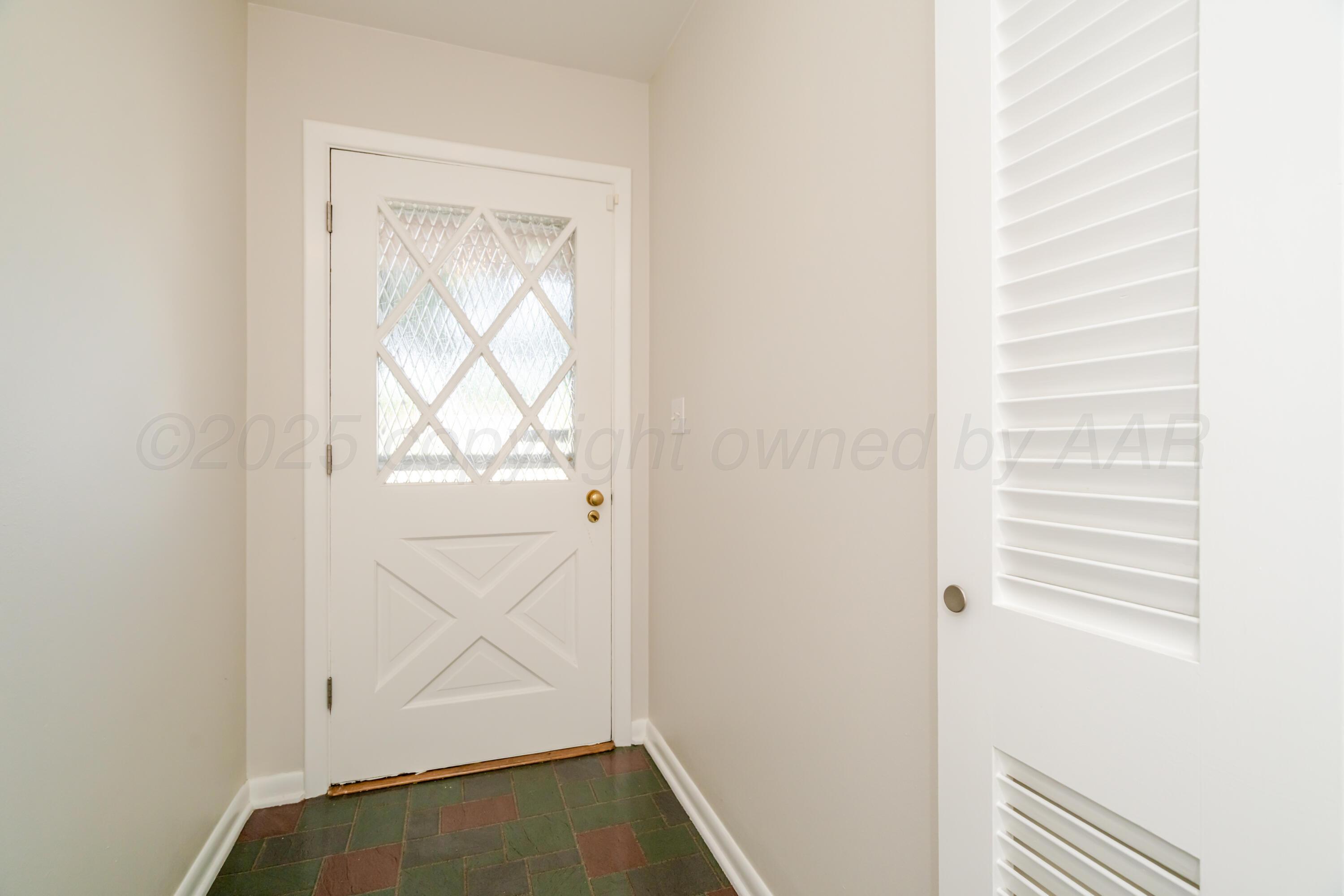 4721 Cherokee Trail Amarillo, TX 79109 - Photo 6 of 42 a view of front door