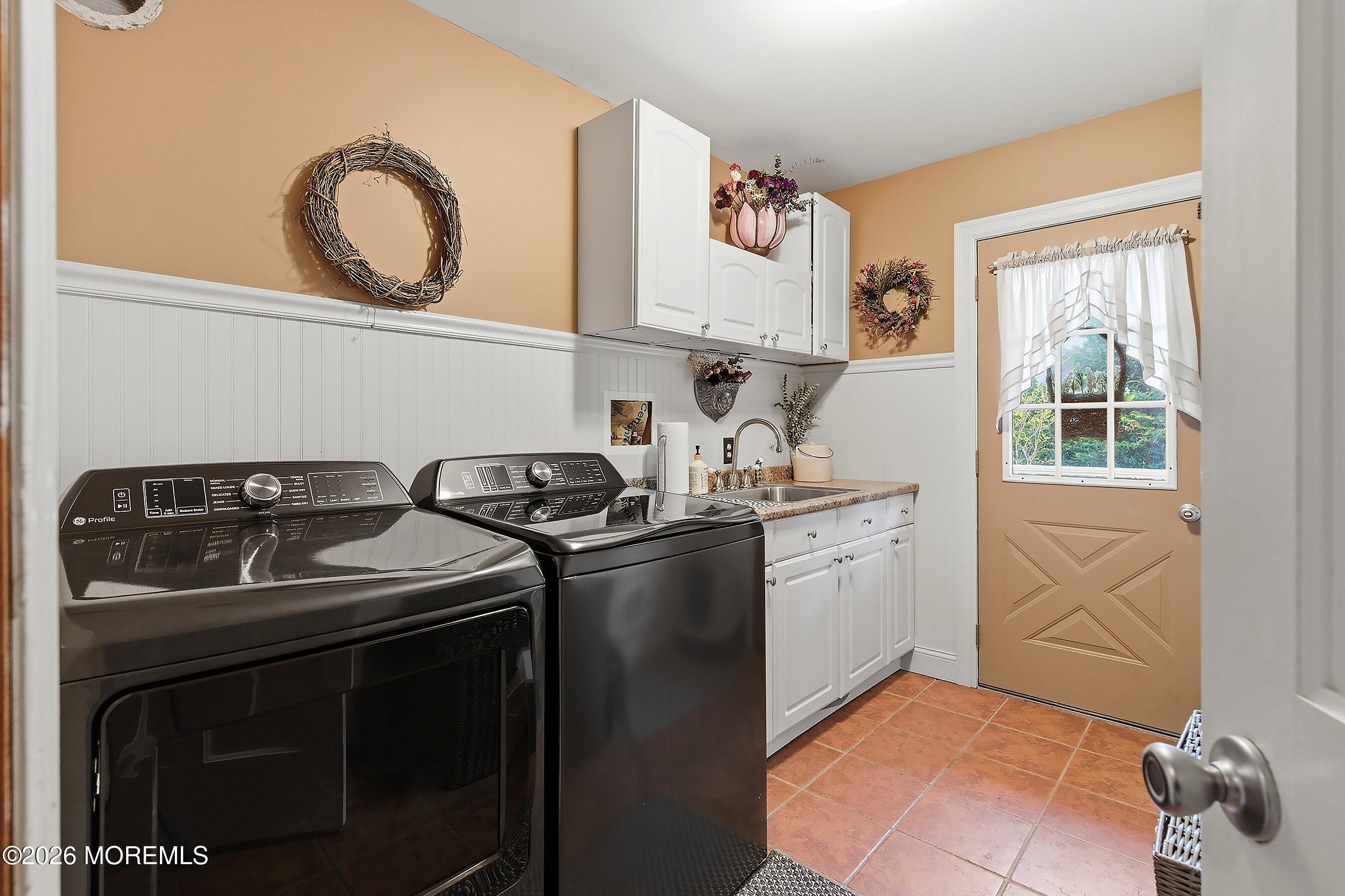 107 Frog Hollow Road Forked River, NJ 08731 - Photo 26 of 52 26-Laundry