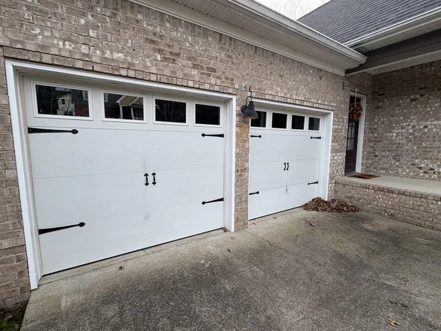 a view of a house with entryway