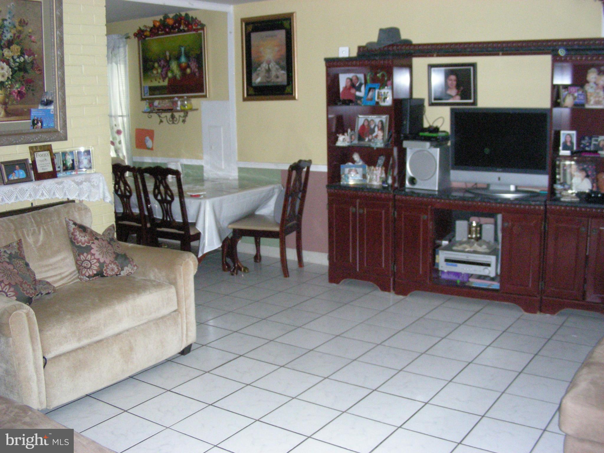 9702 Dilston Road Silver Spring, MD 20903 - Photo 5 of 16 Living Room