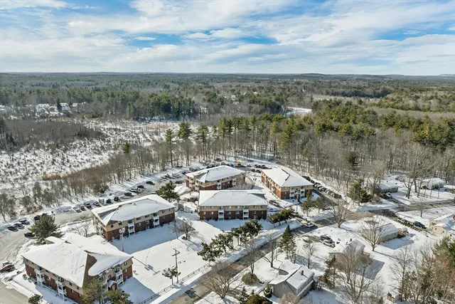 $149,900 | 353 Lita Lane, Unit 353, Newmarket, NH 03857