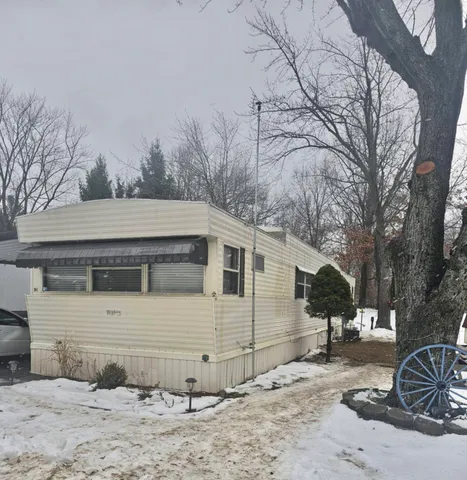 $29,500 | 1565 M-63 Benton Harbor, Unit 94, Benton Harbor, MI 49022