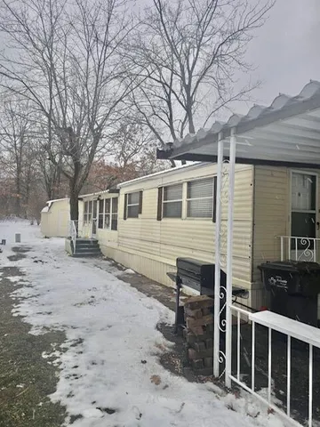 $29,500 | 1565 M-63 Benton Harbor, Unit 94, Benton Harbor, MI 49022