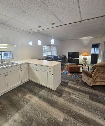 $29,500 | 1565 M-63 Benton Harbor, Unit 94, Benton Harbor, MI 49022