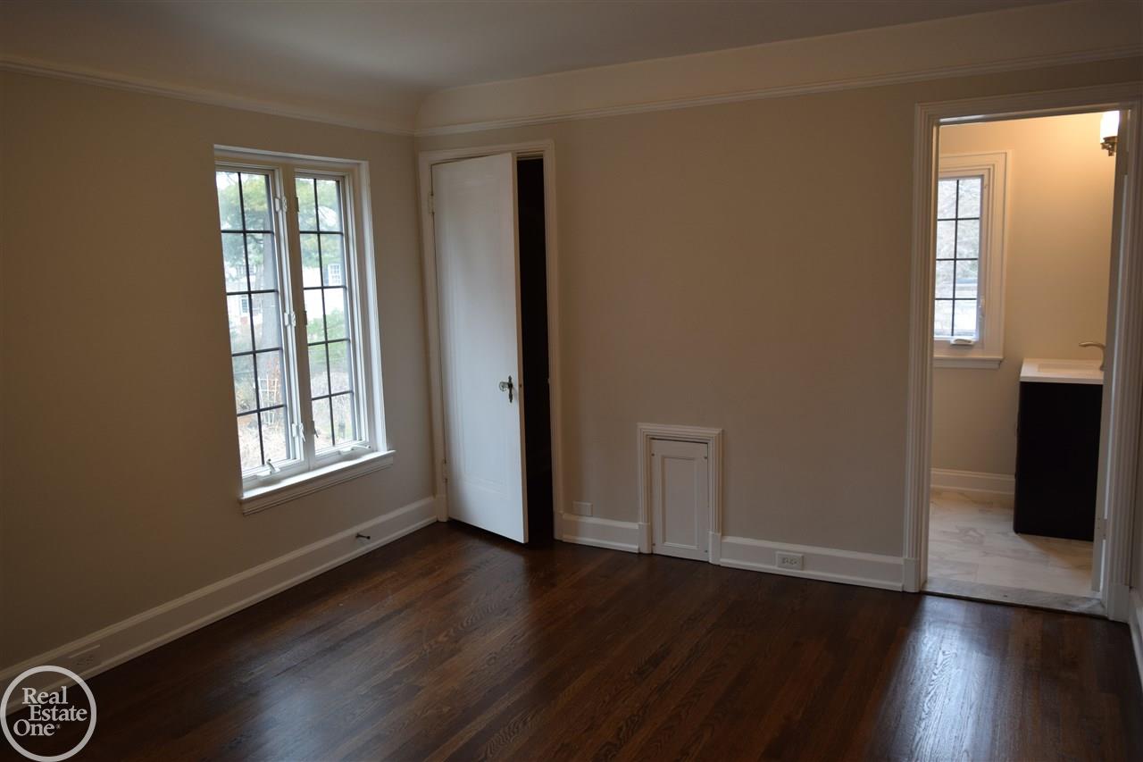 552 Cadieux Road Grosse Pointe, MI 48230 - Photo 34 of 51 Gallery Image 34