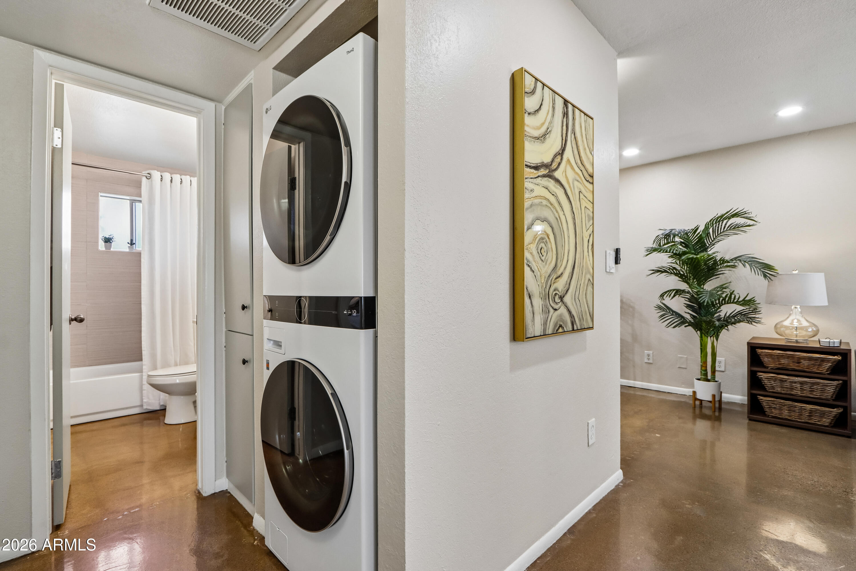 6819 North 12th Street, Unit 9 Phoenix, AZ 85014 - Photo 23 of 29 Laundry