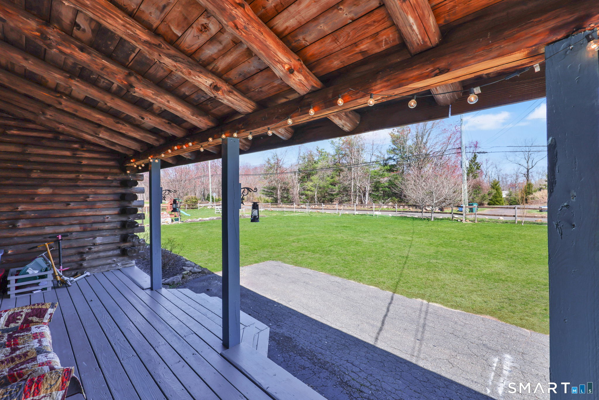 800 Gaylord Mountain Road Hamden, CT 06518 - Photo 11 of 40 a view of a porch with a garden