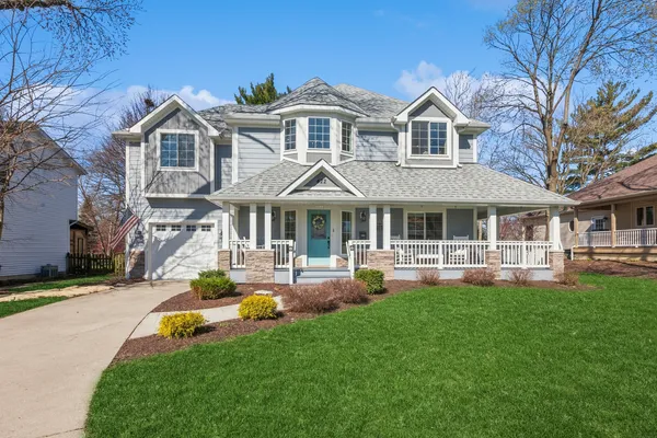 $1,150,000 | 422 Logan Avenue, Geneva, IL 60134