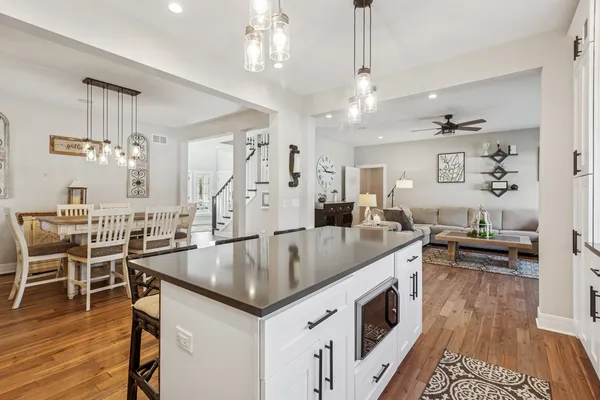 $1,050,000 | 422 Logan Avenue, Geneva, IL 60134